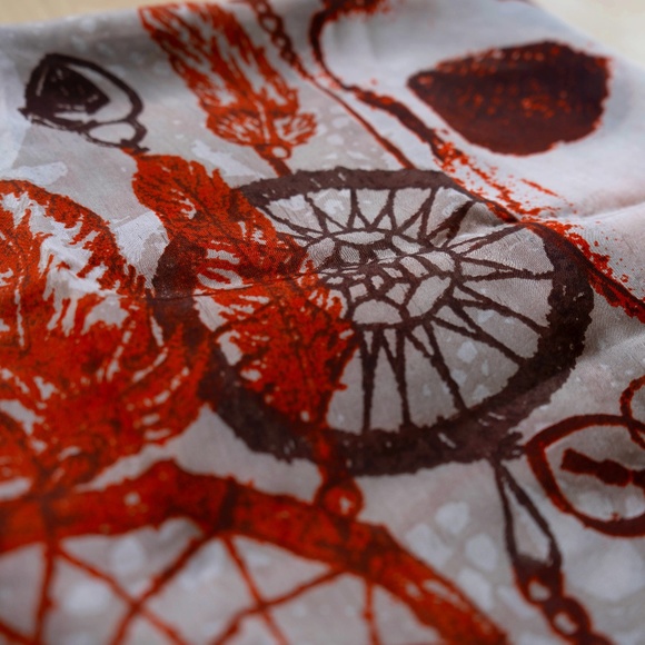 100% Silk Scarf - Picture 1 of 5